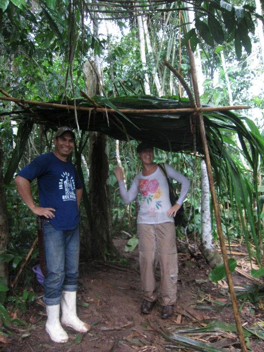 Onze zelfgebouwde schuilplaats in de jungle                            