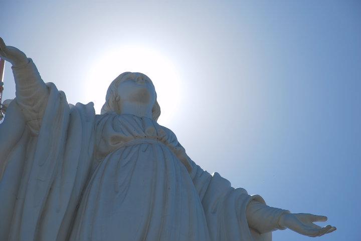 Standbeeld van Maria op Cerro San Cristobol