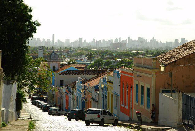 Olinda met op de achtergrond Recife