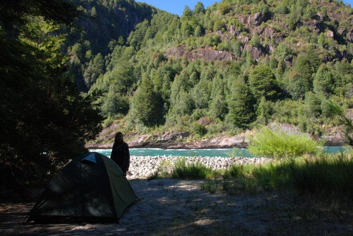 Onze kampeerplaats aan de Futaleufú-rivier