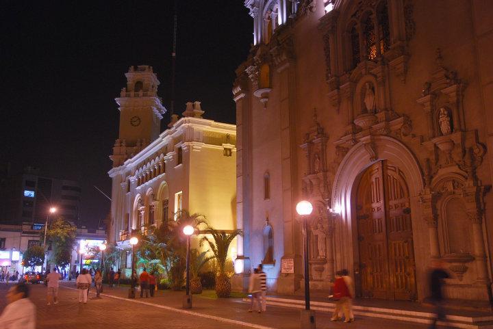 Lima, Avenida Arequipa