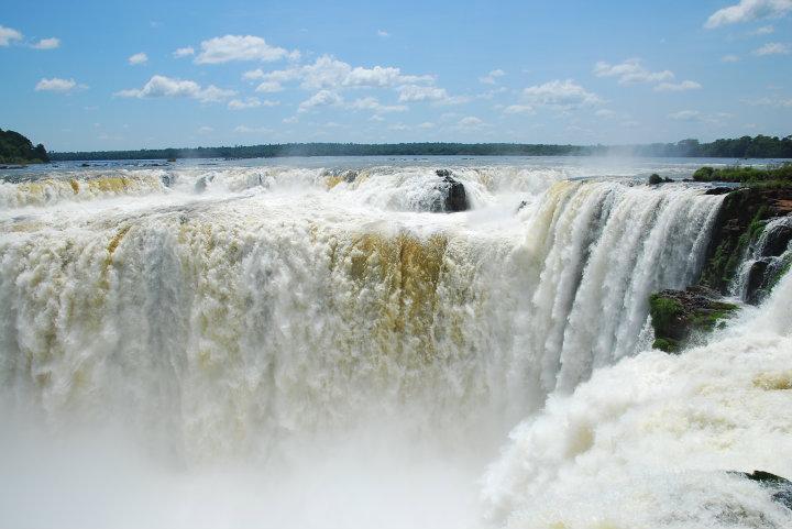 Devil's Throat waterval bij Iguazu