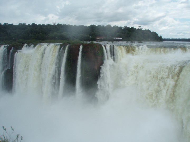 Iguazun vesiputos 1