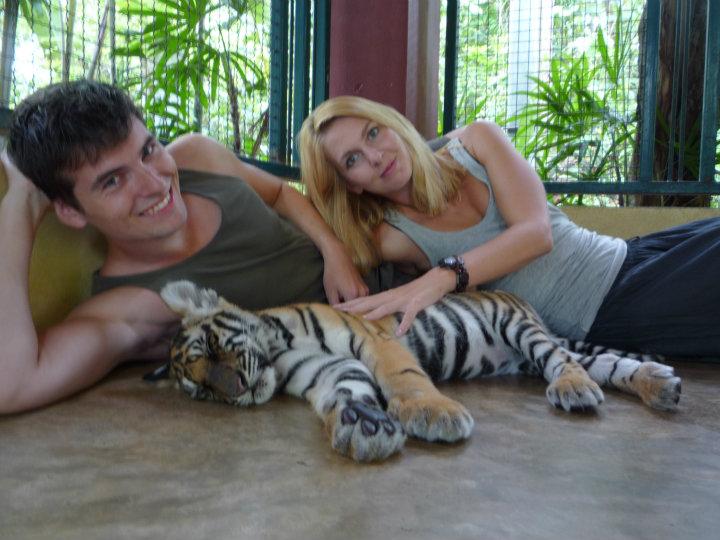 Samen bij de baby tijger