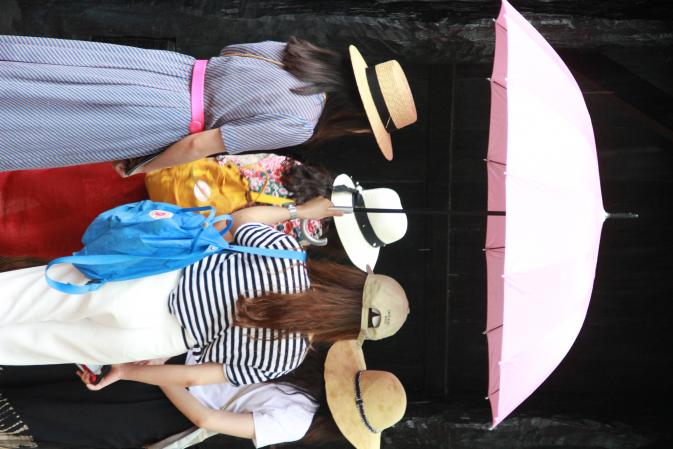 umbrella girls